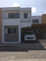 $218.000.000 Lujosa y Hermosa Casa en Condominio La Tirana